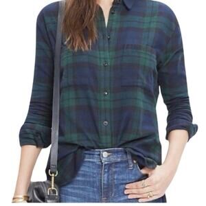 EUC Women’s Old Navy Plaid The Boyfriend Pocket L/S Light Flannel Shirt Size XL